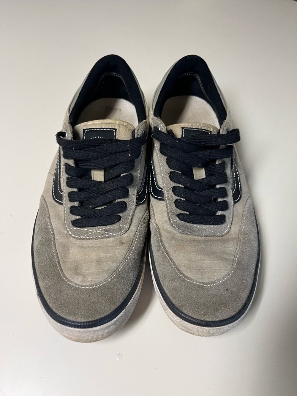 Vans Low-Top Lace-Up Sneakers in Gray and Black